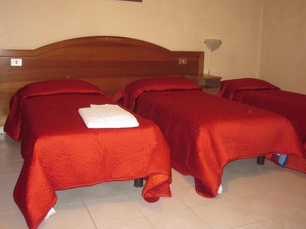 Hotel Vecchio Convento Bareggio Pokój zdjęcie